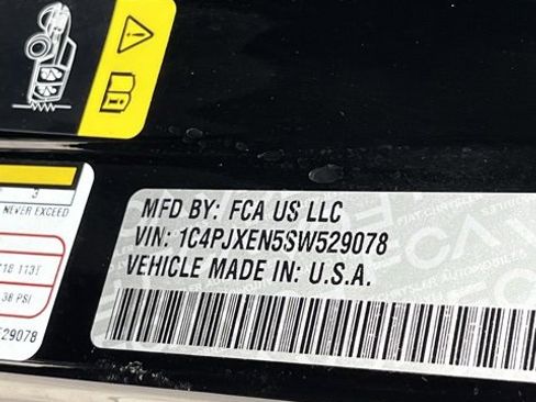 Certified 2025 Jeep Wrangler Sahara image 34