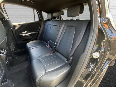 Used 2023 Mercedes-Benz GLA 250 w/ Premium Package image 20