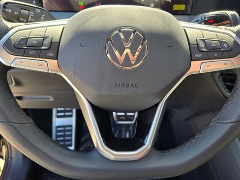 New 2026 Volkswagen Tiguan SE R-Line FWD image 21
