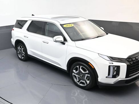 Used 2024 Hyundai Palisade SEL FWD image 16