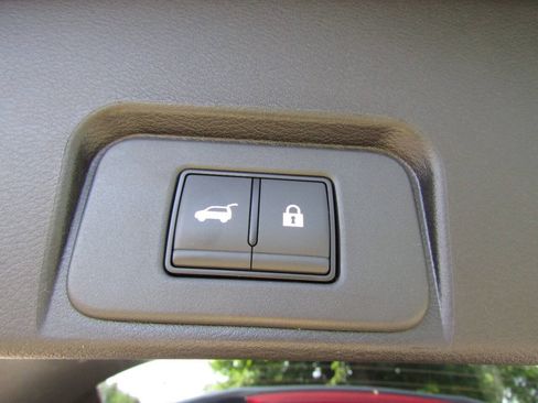 Used 2026 Nissan Rogue SV AWD/4WD image 23