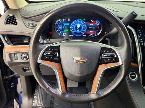 Used 2019 Cadillac Escalade Premium Luxury AWD/4WD image 14