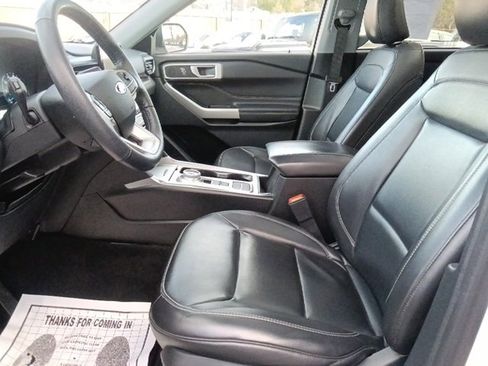 Used 2021 Ford Explorer XLT w/ Equipment Group 202A image 15