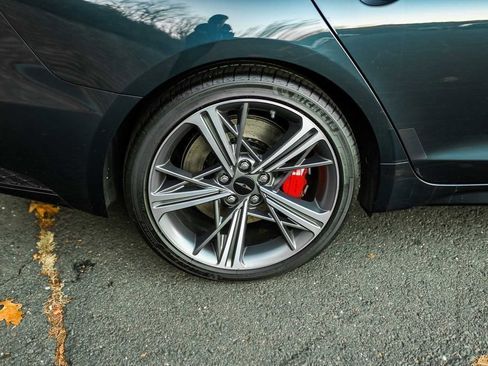 Used 2024 Genesis G70 2.5T w/ Sport Prestige Package image 5