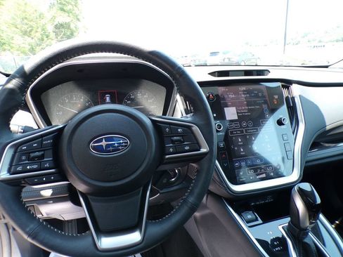 Used 2024 Subaru Outback Limited AWD/4WD image 10