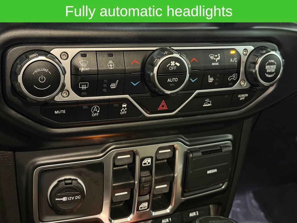 Used 2023 Jeep Gladiator Rubicon w/ LED Lighting Group AWD/4WD image 32