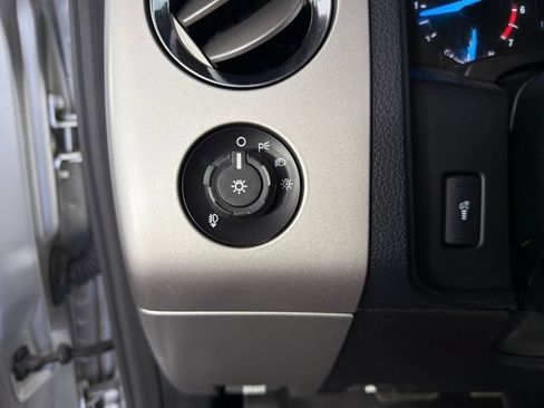 Used 2017 Ford Expedition XLT AWD/4WD image 15