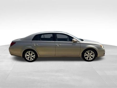 Used 2008 Toyota Avalon XLS FWD image 2