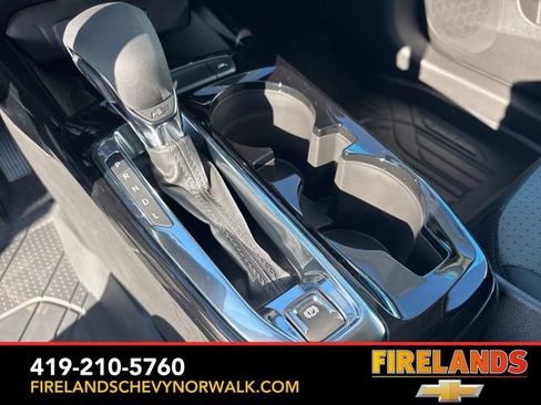 New 2025 Chevrolet Trax LT w/ Sunroof Package image 25