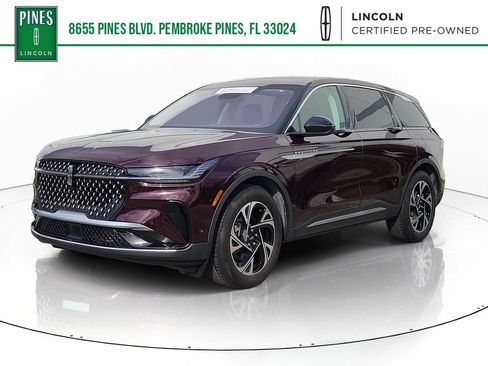 Certified 2024 Lincoln Nautilus Premier AWD/4WD image 1