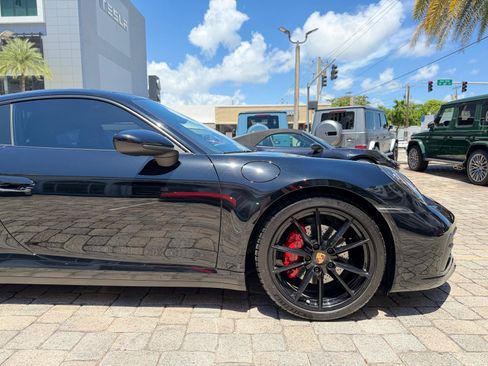 Used 2021 Porsche 911 Carrera 4 AWD/4WD image 22