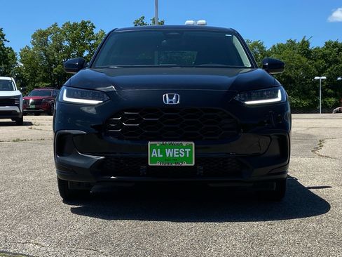 Used 2023 Honda HR-V LX image 3