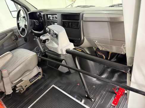 Used 2004 Chevrolet Express 3500 w/ School Bus Package RWD image 52