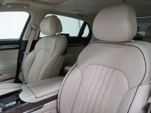 Used 2018 Genesis G90 5.0 Ultimate AWD/4WD image 10