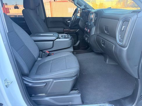 Used 2021 Chevrolet Silverado 1500 LT AWD/4WD image 37