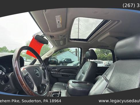 Used 2012 GMC Yukon Denali AWD/4WD image 30