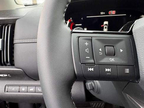 New 2026 Nissan Pathfinder Platinum image 13