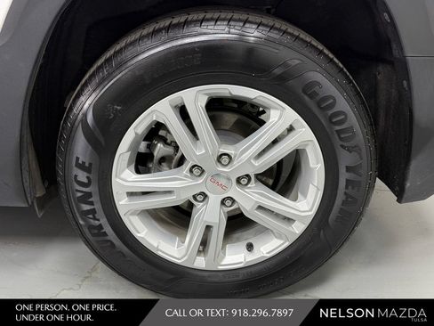 Used 2021 GMC Terrain SLE FWD image 12