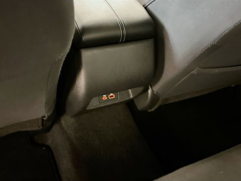 Used 2025 Nissan Altima 2.5 SV image 27