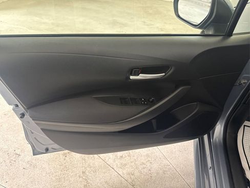 Used 2020 Toyota Corolla LE FWD image 29