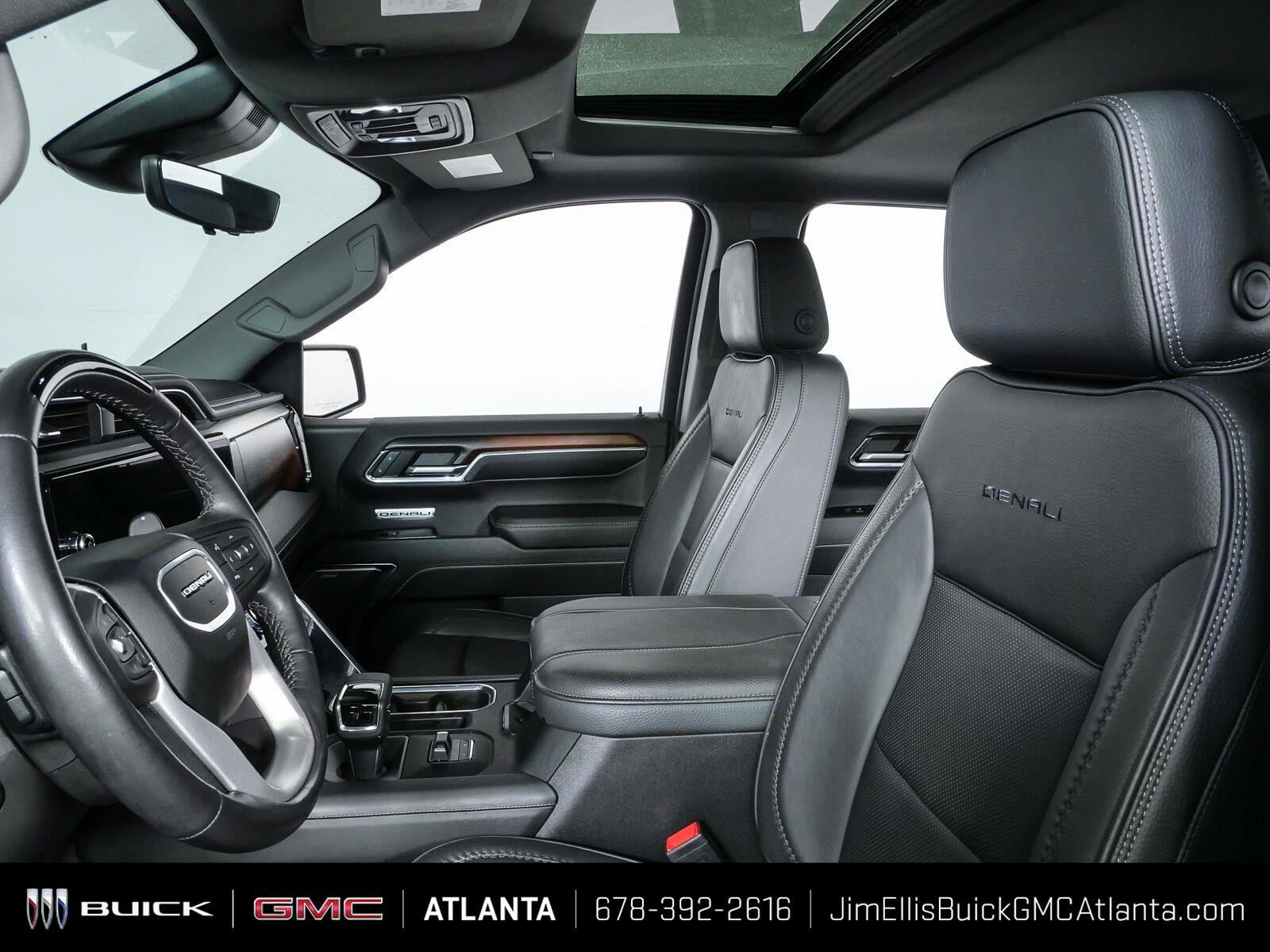 Used 2024 GMC Sierra 1500 Denali AWD/4WD image 9