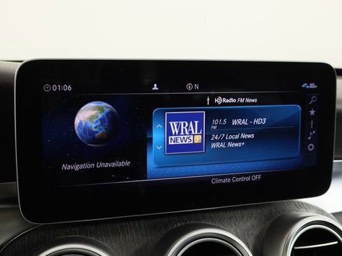 Used 2019 Mercedes-Benz C 300 Sedan image 27