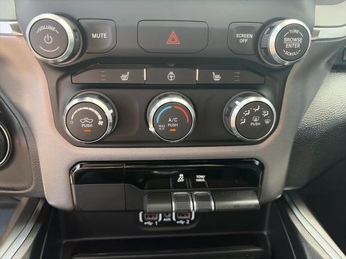 Used 2024 RAM 1500 Big Horn AWD/4WD image 23