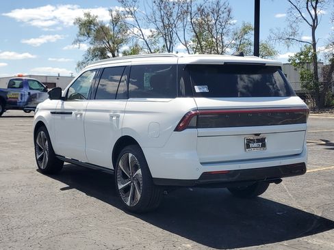 New 2026 Lincoln Navigator Black Label AWD/4WD image 3