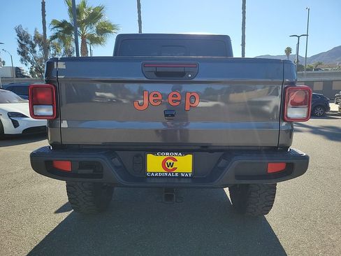 Used 2022 Jeep Gladiator Sport image 10