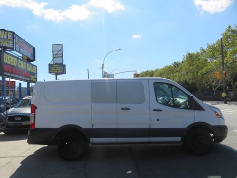 Used 2016 Ford Transit 250 130 Low Roof w/ Exterior Upgrade Package RWD image 11