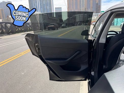 Used 2021 Tesla Model Y Long Range AWD/4WD image 9