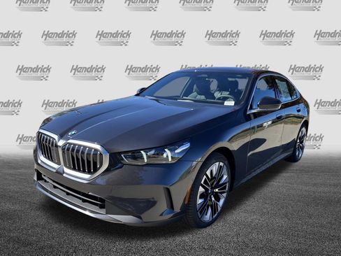 Certified 2026 BMW 530i w/ Premium Package RWD image 5