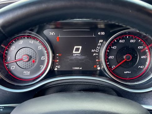 Used 2017 Dodge Charger SXT image 22