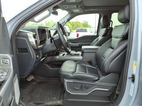 Used 2024 Ford F250 Lariat w/ Lariat Ultimate Package AWD/4WD image 13