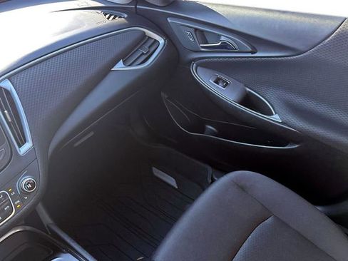 Certified 2023 Chevrolet Malibu LT w/ Redline Edition image 27