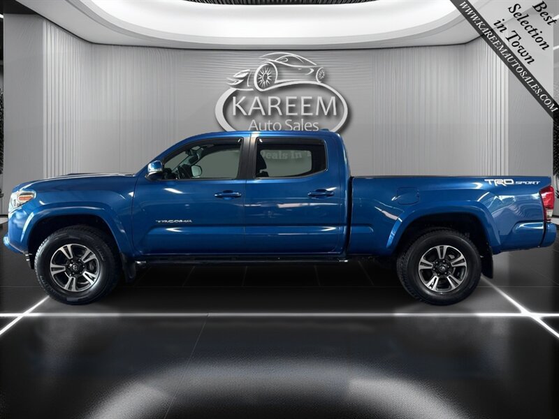 Used 2017 Toyota Tacoma TRD Sport w/ Tow Package RWD image 8