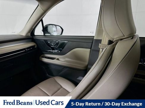 Used 2022 Lincoln Corsair AWD w/ Premium Package image 26