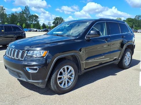 Used 2022 Jeep Grand Cherokee Laredo E AWD/4WD image 1