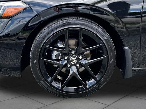 Used 2023 Honda Civic Sport image 11