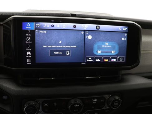 Used 2024 Jeep Wrangler Unlimited AWD/4WD image 22