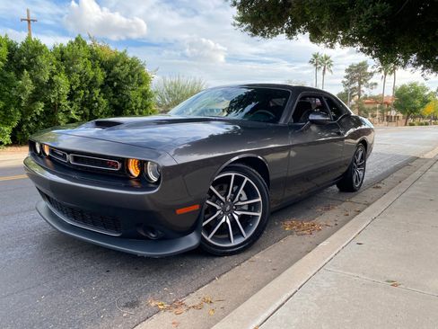 Used 2023 Dodge Challenger R/T image 3