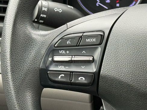 Used 2020 Hyundai Elantra SEL image 19