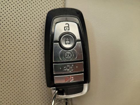 Used 2018 Ford Fusion Titanium AWD/4WD image 27