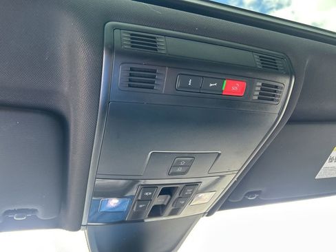 Used 2022 Volkswagen Tiguan SEL R-Line image 47