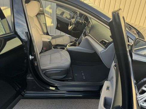 Used 2020 Hyundai Elantra Value Edition image 14