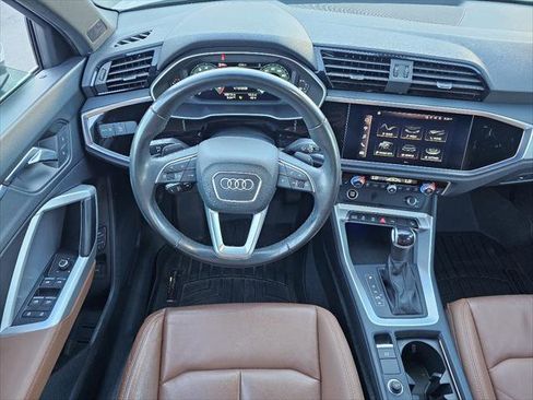 Used 2022 Audi Q3 2.0T Premium Plus w/ Premium Plus Package image 5