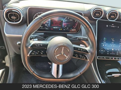 Used 2023 Mercedes-Benz GLC 300 image 12