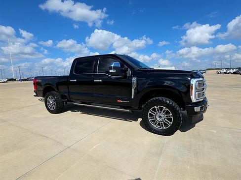 Used 2024 Ford F250 Limited w/ FX4 Off-Road Package AWD/4WD image 5
