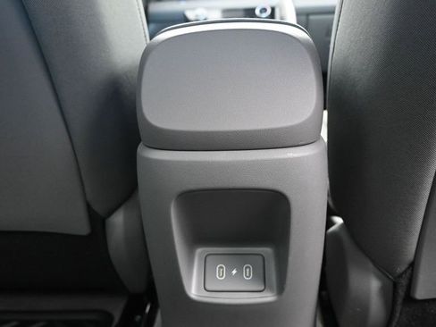 Used 2025 Hyundai Elantra Sport FWD image 16