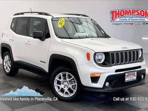 Used 2022 Jeep Renegade Latitude AWD/4WD image 1